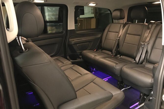 Brisbane Airport to Noosa Private Transfer for 1-5 people - Operator Quality Signals: Insurance, Recognition, and Licensed Drivers