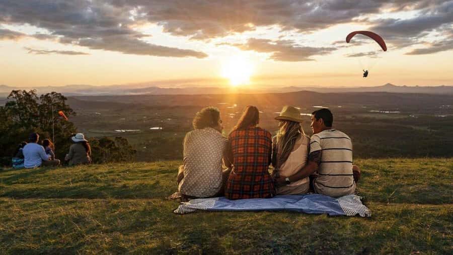 Brisbane: Boutique Winery Tour with Gourmet Lunch - Getting picked up in Brisbane or Tamborine Mountain (and staying comfortable)