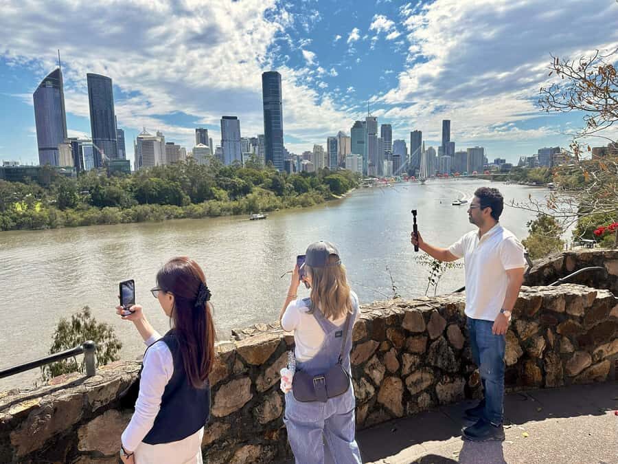 Brisbane Bus Tour: City highlights | Small group | Snack - Key Things You’ll Notice on This Tour