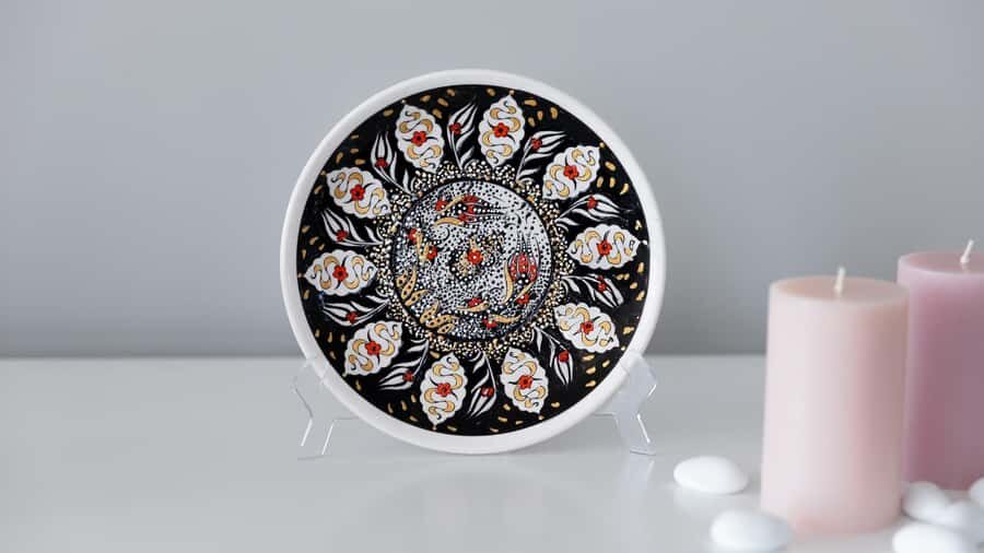 Brisbane: Ceramic Plates & Bowls Paint and Sip Classes - Who should book this ceramic paint-and-sip class?