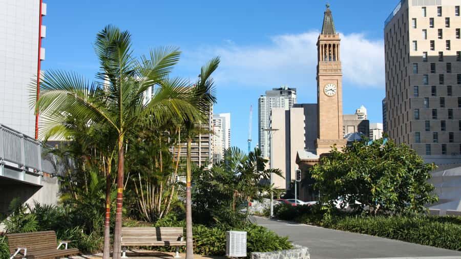Brisbane: Donuts & Discovery Walking Tour - Getting Started at King George Square (and why it matters)
