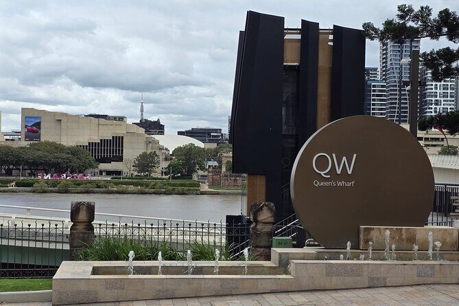 Brisbane Experience City Walk with Drink Included - Stop-by-stop: Queen Street Mall to Post Office Square