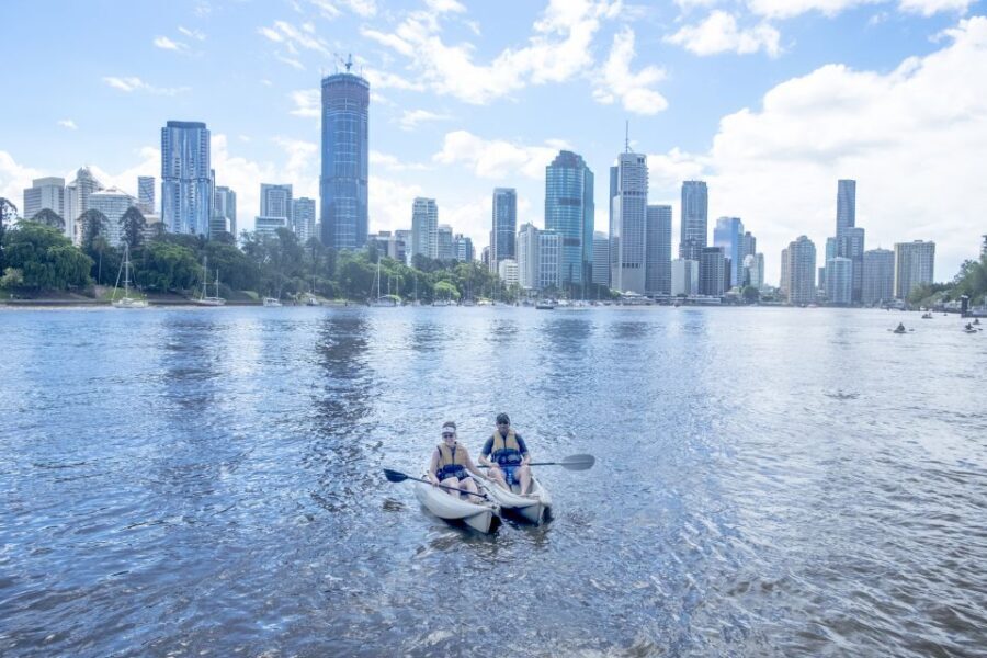 Brisbane: Guided River Kayak Tour - Paddling Past Brisbane Icons: Story Bridge and South Bank Views