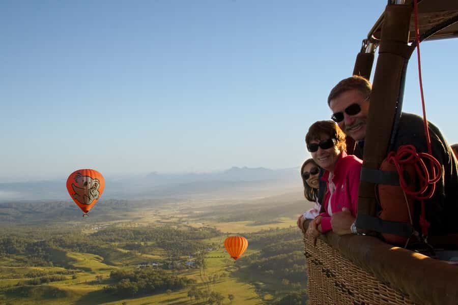Brisbane: Hot Air Balloon Flight with Vineyard Breakfast - Sunrise balloon over Queensland: the part before you fly