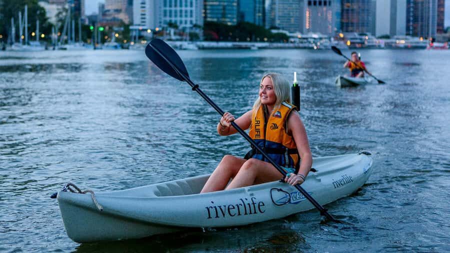 Brisbane: Illuminated River Night Kayak Tour - The Story Bridge Glow: The Star Moment