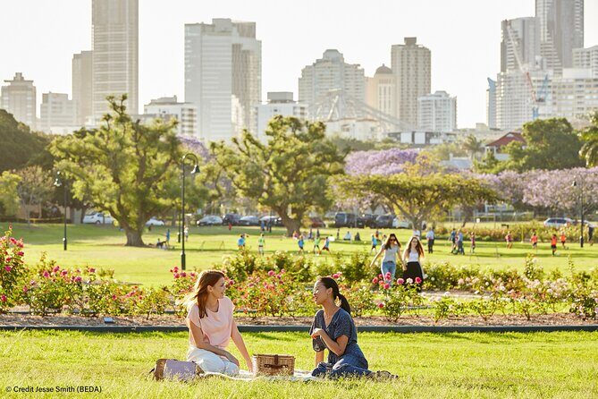 Brisbane Insights Tour - Story Bridge and Kangaroo Point Cliffs Park: the iconic river combo