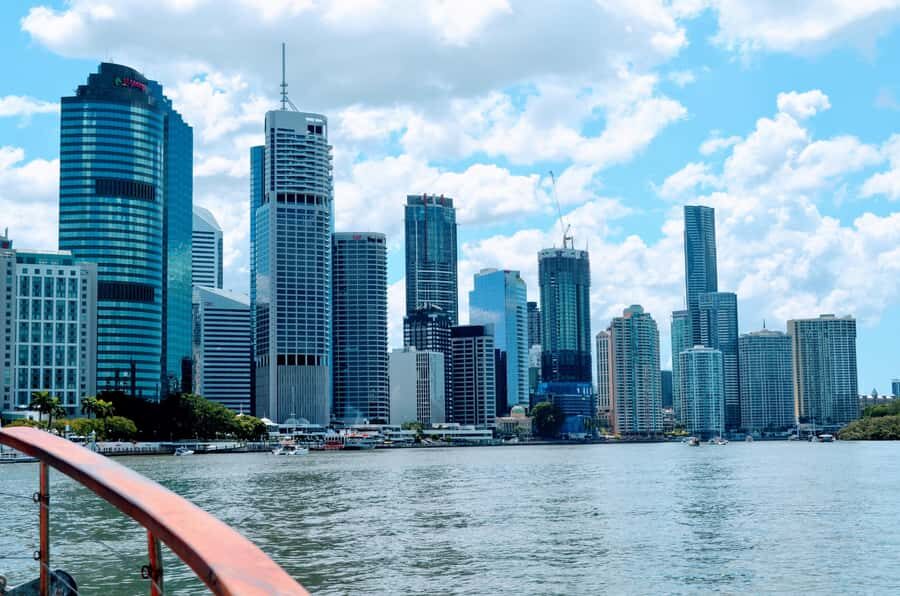 Brisbane: Midday 1.5-Hour Sightseeing Cruise 12.30pm-2.00pm - South Bank Start: Getting on the Water Smoothly