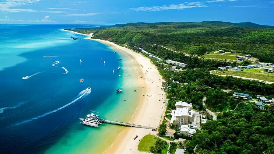 Brisbane: Moreton Island Return Ferry & Adventure Day Pass - Kayak or SUP time: shipwreck routes need effort and good timing