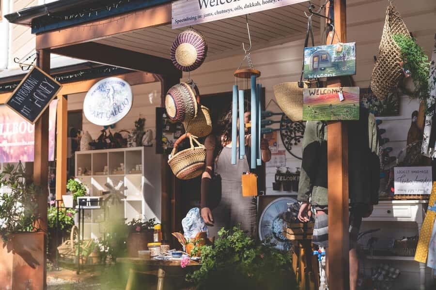 Brisbane: Rainforests, Waterfalls and Glow Worm Cave Tour - Gallery Walk on Tamborine Mountain: Art, Snacks, and a Real Lunch Window