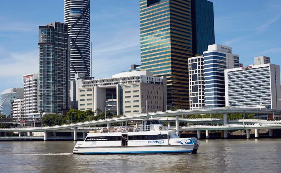 Brisbane River Cruise and Koala Sanctuary Visit - On-board café time: you’re not stuck with airplane snacks