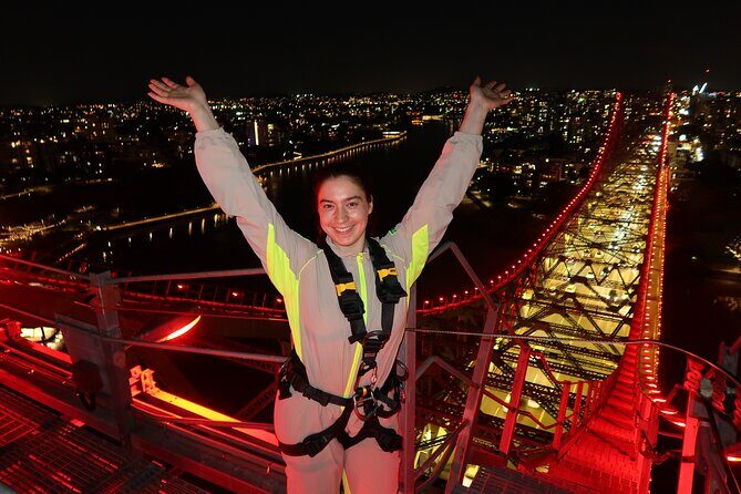 Brisbane Story Bridge Adventure Climb - The central platform crossing: high above six lanes