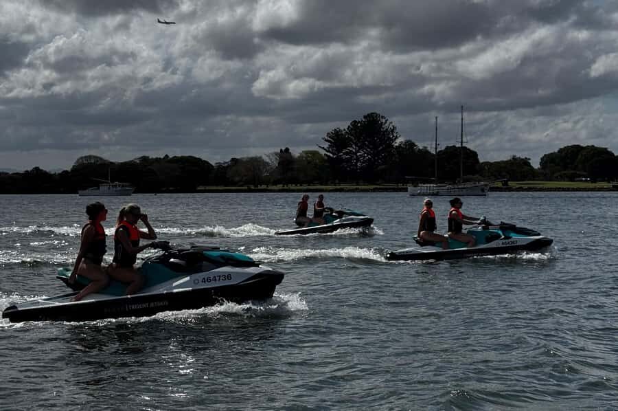Brisbane: Sunset Jetski Tour on the Brisbane River - Weather and schedule: how to avoid day-of disappointment