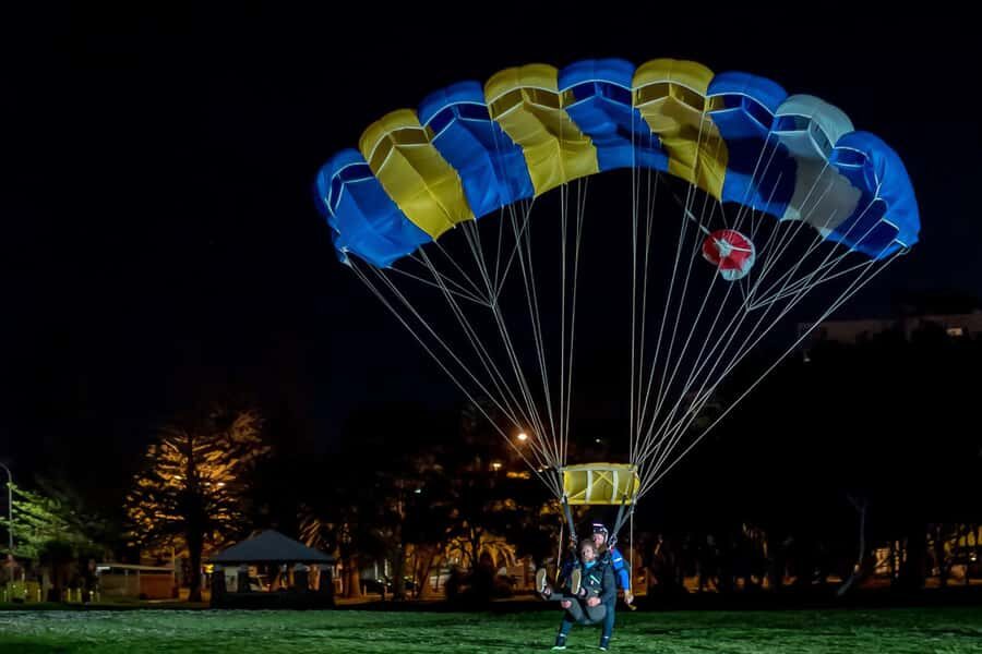 From Brisbane: Tandem Skydive Experience over Byron Bay - Freefall over Cape Byron: up to 60 seconds at 220 km/h