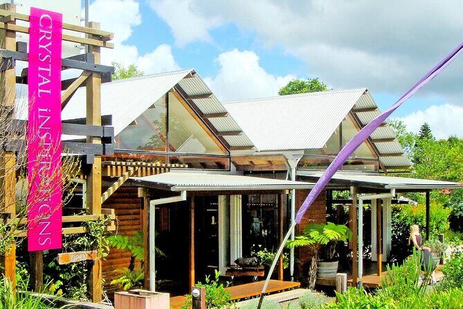 Hop on Hop Off Bus - Tamborine Mountain - A scenic viewpoints stop: paragliders/hangliders if conditions are right