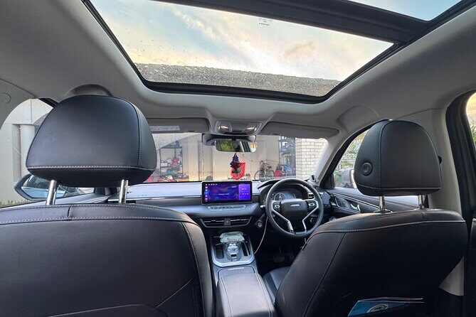 Luxury Airport Transfer Gold Coast-Brisbane / Brisbane-Gold Coast - On the road: comfort, safe driving, and local ideas from Mario, Reg, and Alerti