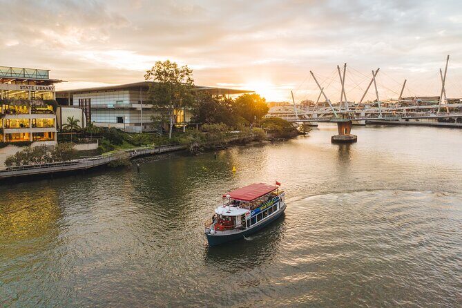 Morning Sightseeing Cruise: 10:30am-12pm (90min) - Cruising past the city: historic and modern in the same frame