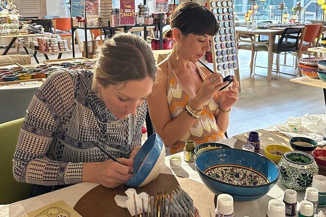 Paint and Sip Classes Brisbane: Ceramic Plates & Bowls - Practical tips to make your class smoother