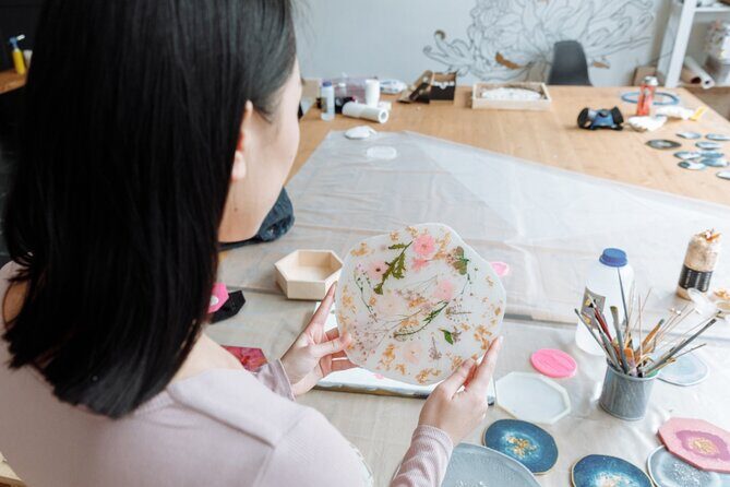Resin Art Classes Brisbane: Cheeseboards & Coasters - Design Choices: How to Get a Look You’ll Still Like Later