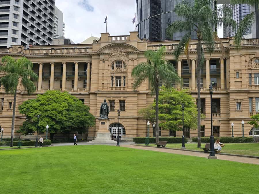 The Brisbane Experience: City Walking Tour - Brisbane River and the Riverwalk: Where the Stories Feel Physical
